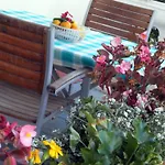Delfin شقة
