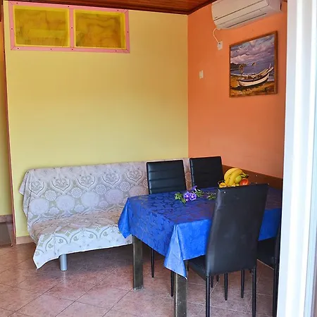 Delfin * Grebaštica