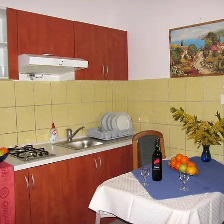 Delfin * Grebaštica