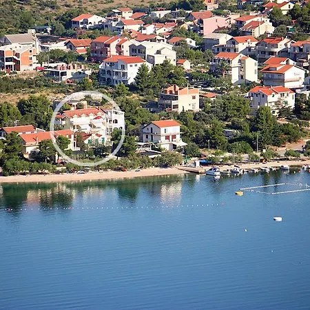 Delfin * Grebaštica