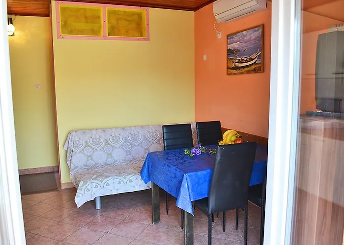 Delfin * Grebaštica