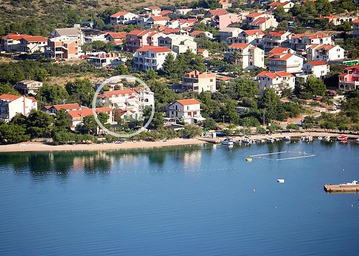 Delfin * Grebaštica